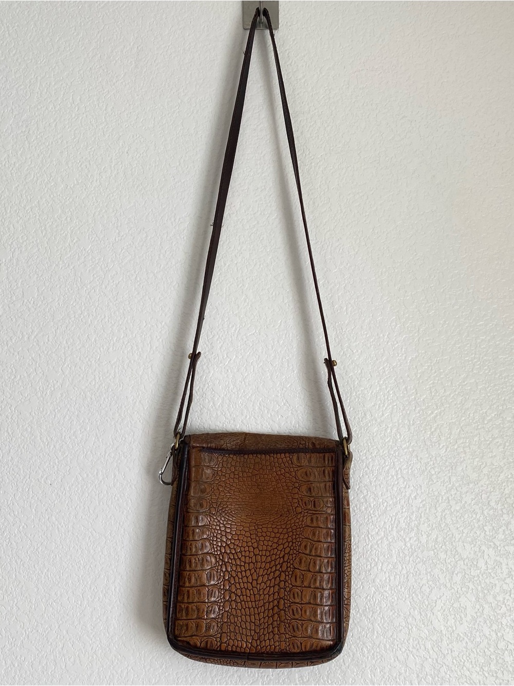 Brown Vintage Brahmin Crossbody Leather Handbag - Alligator Croc - Picture 4 of 10